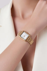 Relógio Feminino Analógico Retangular Dourado com Pulseira Metálica e Mostrador Branco