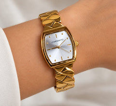 Relógio Feminino Comparatto Analógico Dourado com Caixa Retangular e Pulseira de Elos Geométricos