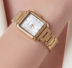 Relógio Feminino Analógico Retangular Dourado com Pulseira Metálica e Mostrador Branco