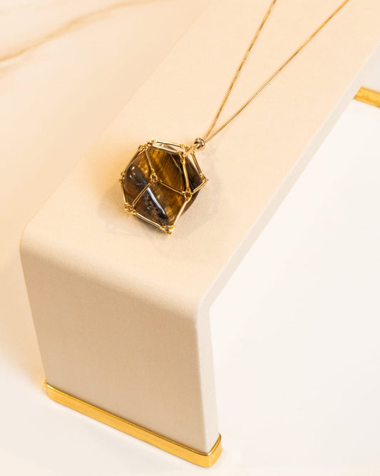 Colar Porta Cristal Pedra Olho de Tigre Banho Ouro 18k